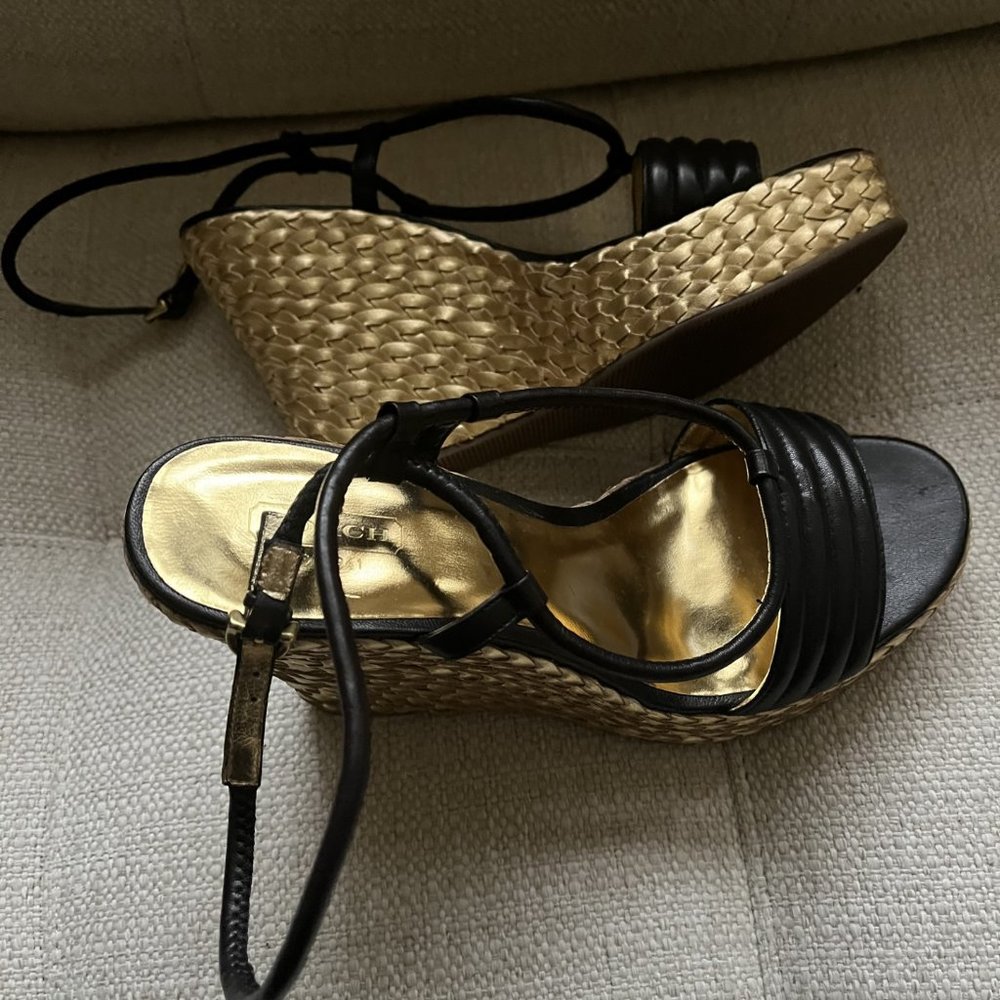 New Coach Wedge Sandle Black with Ankle strap, very Elegant - Picture 11 of 12
